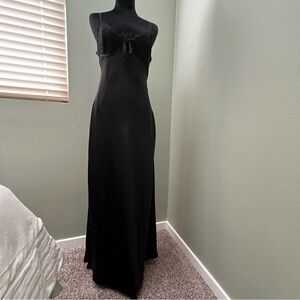 Forever 21 Black Sleeveless Maxi Dress